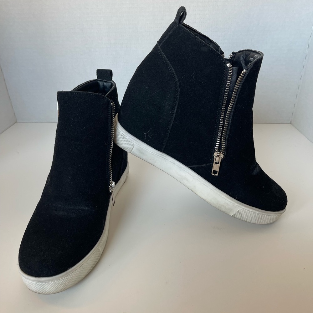 Heel boots